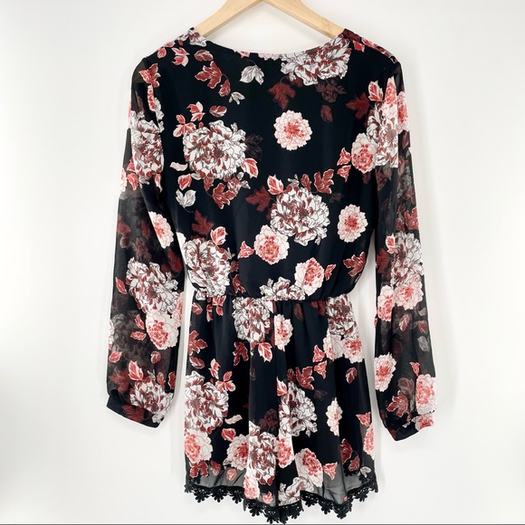 ASTR Romper - Picture 5 of 14